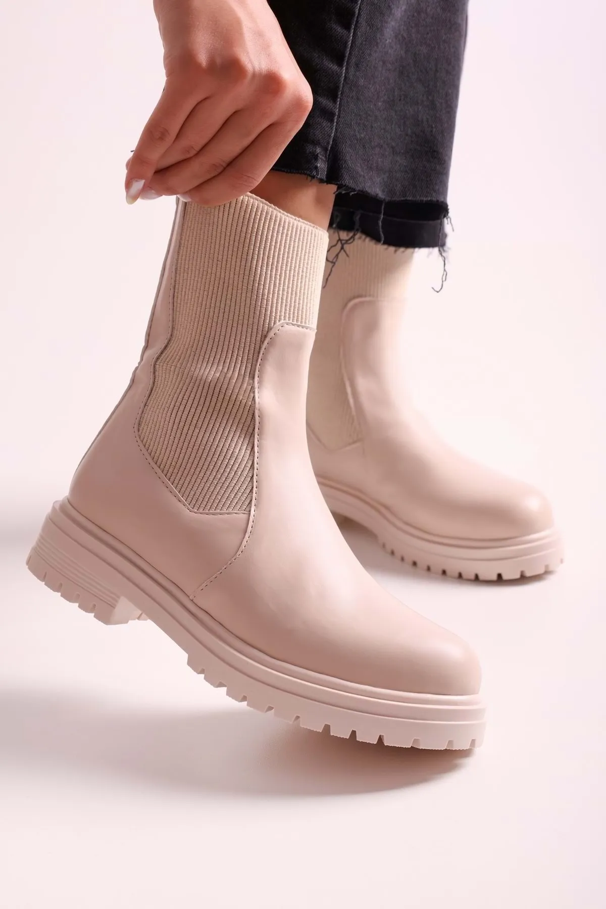 Shoeberry  Damen Neira Beige Skin Stiefel Beige Skin