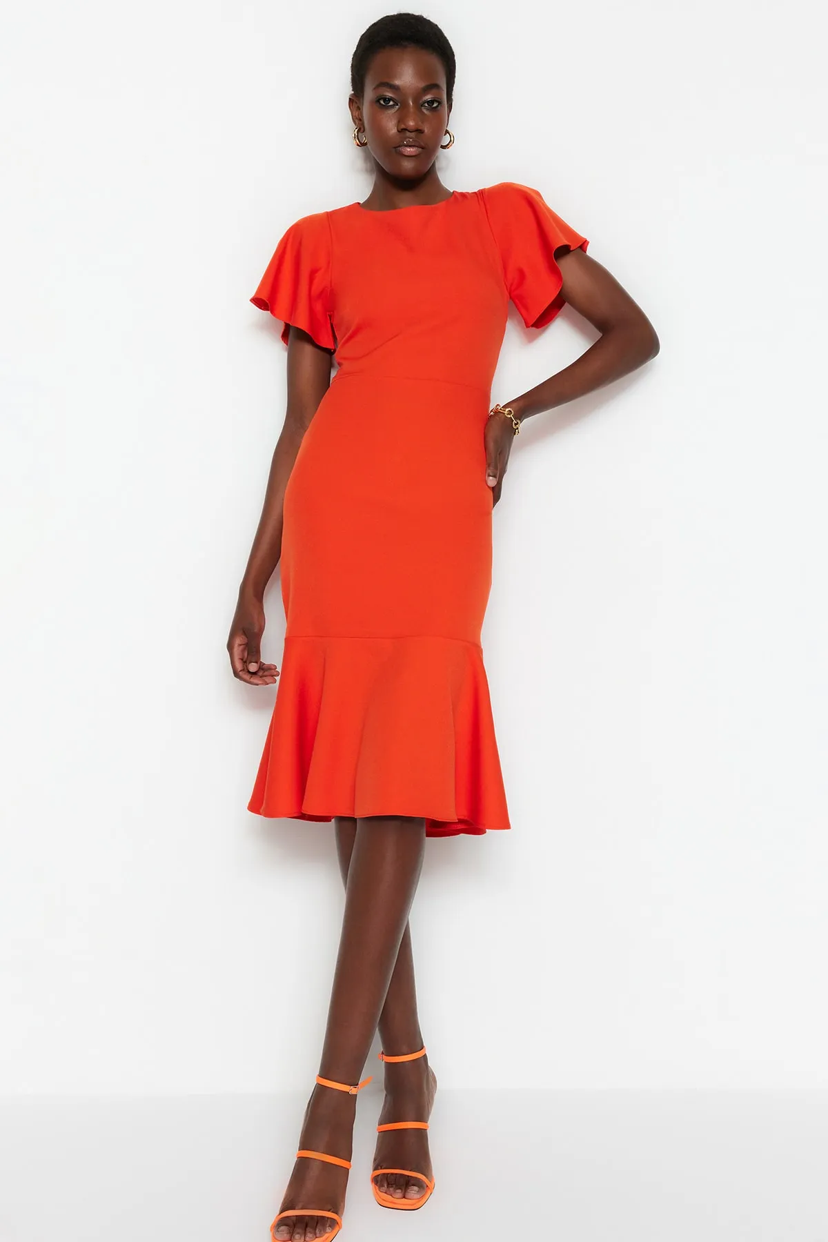 Trendyol Collection  Midi-Webkleid mit Volant und Granatapfelblüten, figurbetont TWOSS20EL1342