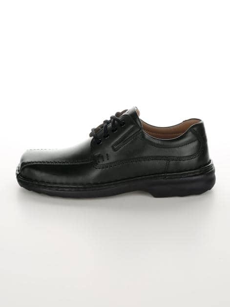 Schnürschuh in eleganter Optik