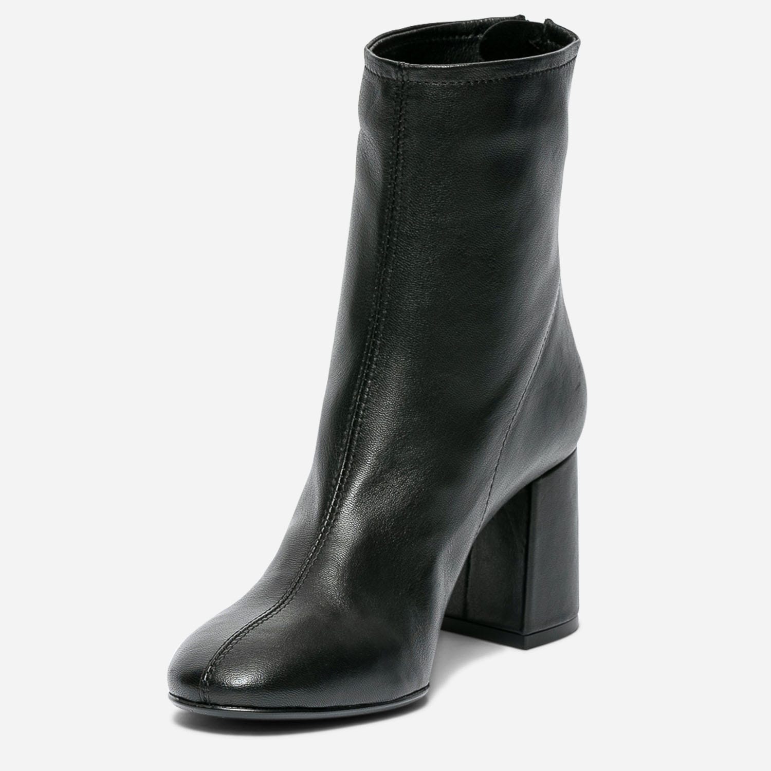 Boots noir en cuir à talon carré