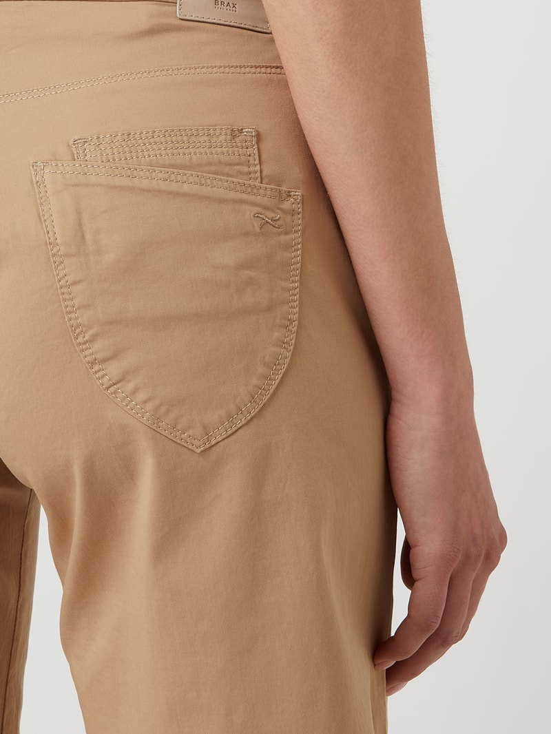 Shorts mit Stretch-Anteil Modell 'Mel' in sand