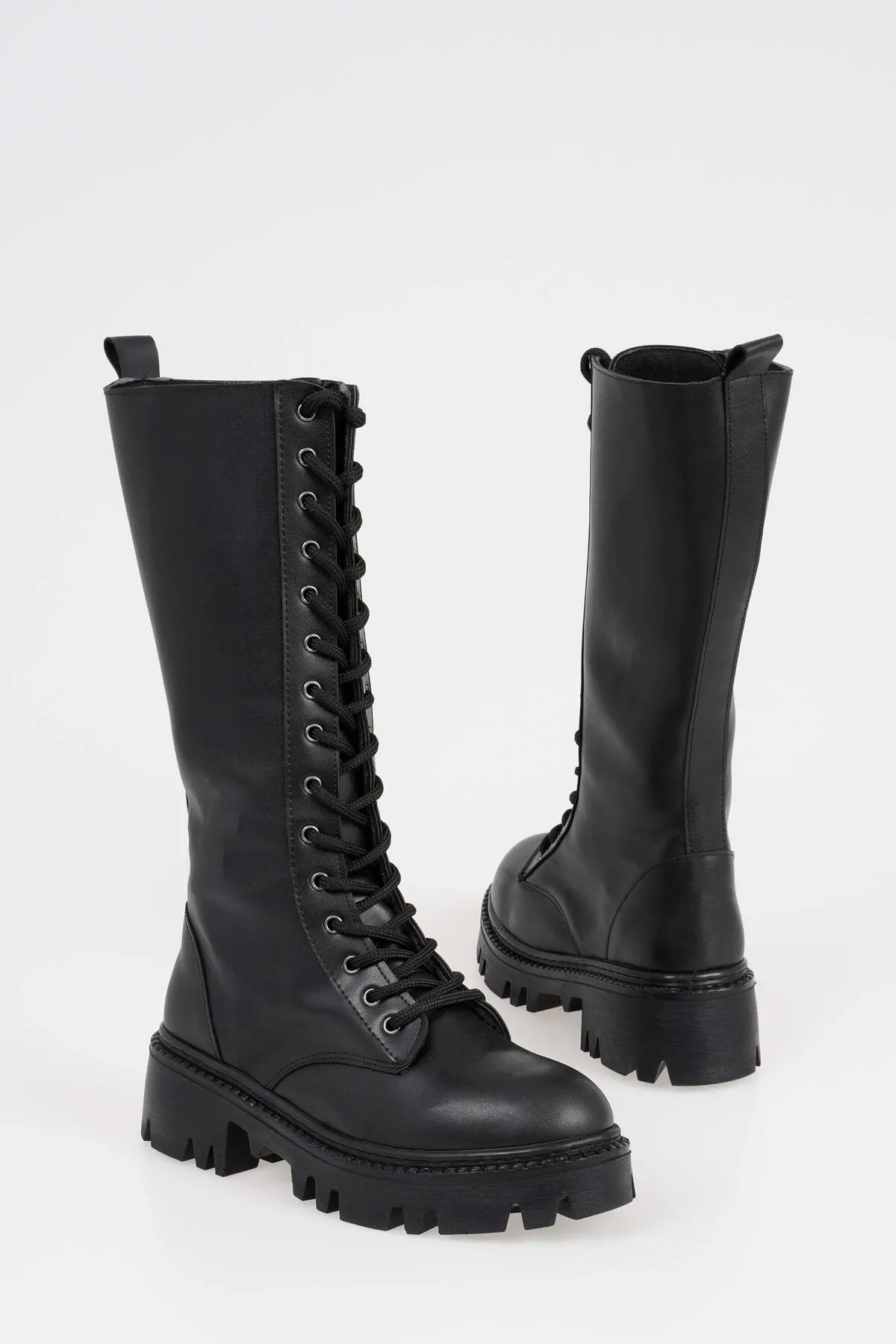 CZ London  Knielange Schnürstiefel für Damen mit dicker Zehensohle
