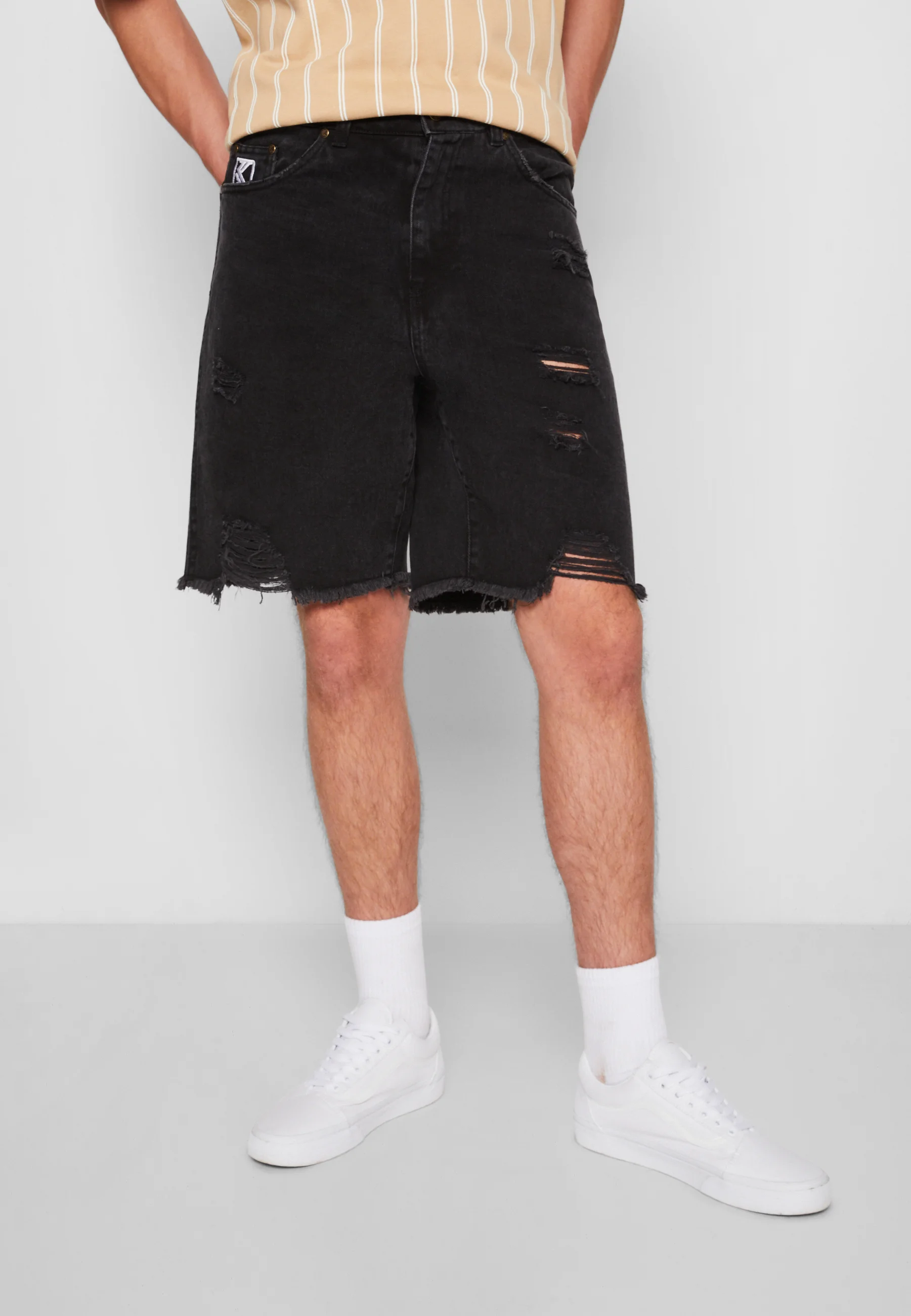 Karl Kani HEAVY DISTRESSED - Pantalones cortos vaqueros