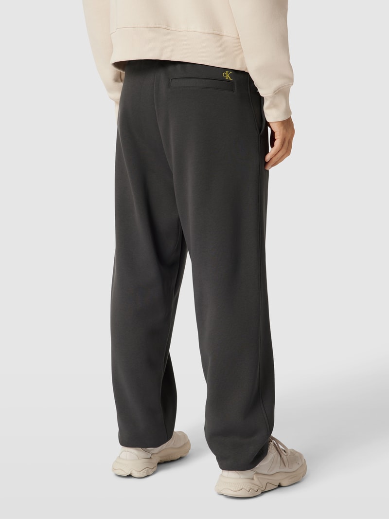 Sweatpants mit Label-Print in anthrazit