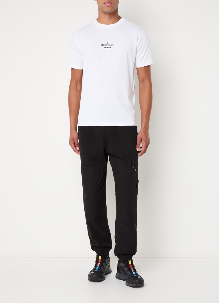 Tricou Stone Island 2NS91 cu logo și imprimeu pe spate.
