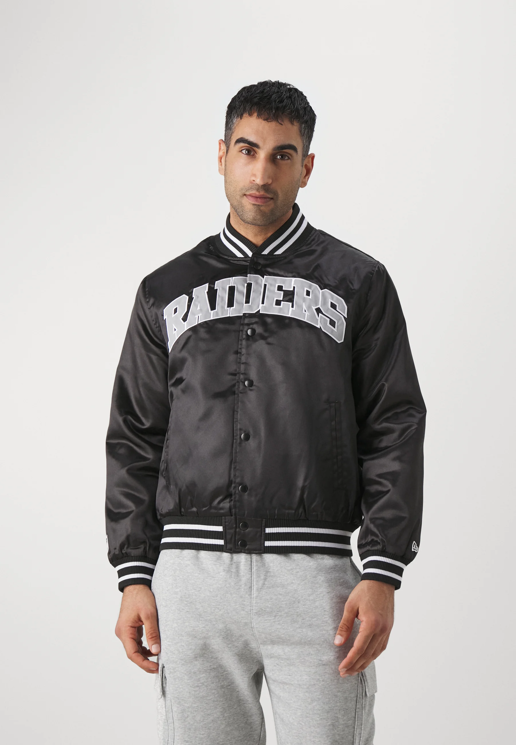 Chaqueta deportiva New Era NFL LAS VEGAS RAIDERS BOMBER