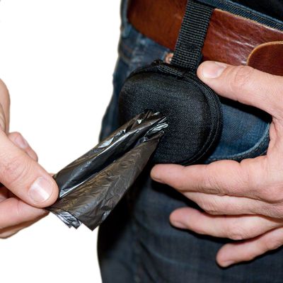 Kotbeutelspender Herz schwarz inklusive Rolle