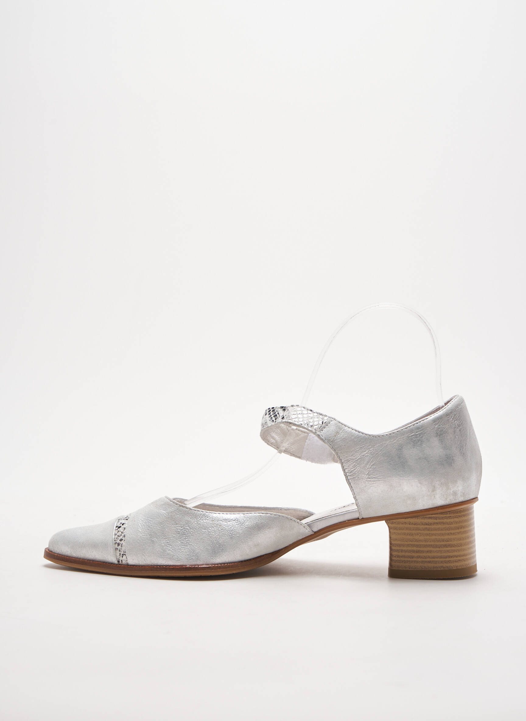 J Metayer Sandales Nu Pieds Femme couleur gris