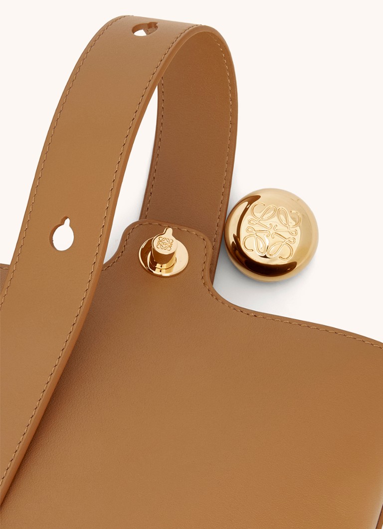 LOEWE Pebble Bucket Mini -olkalaukku vasikannahkaa