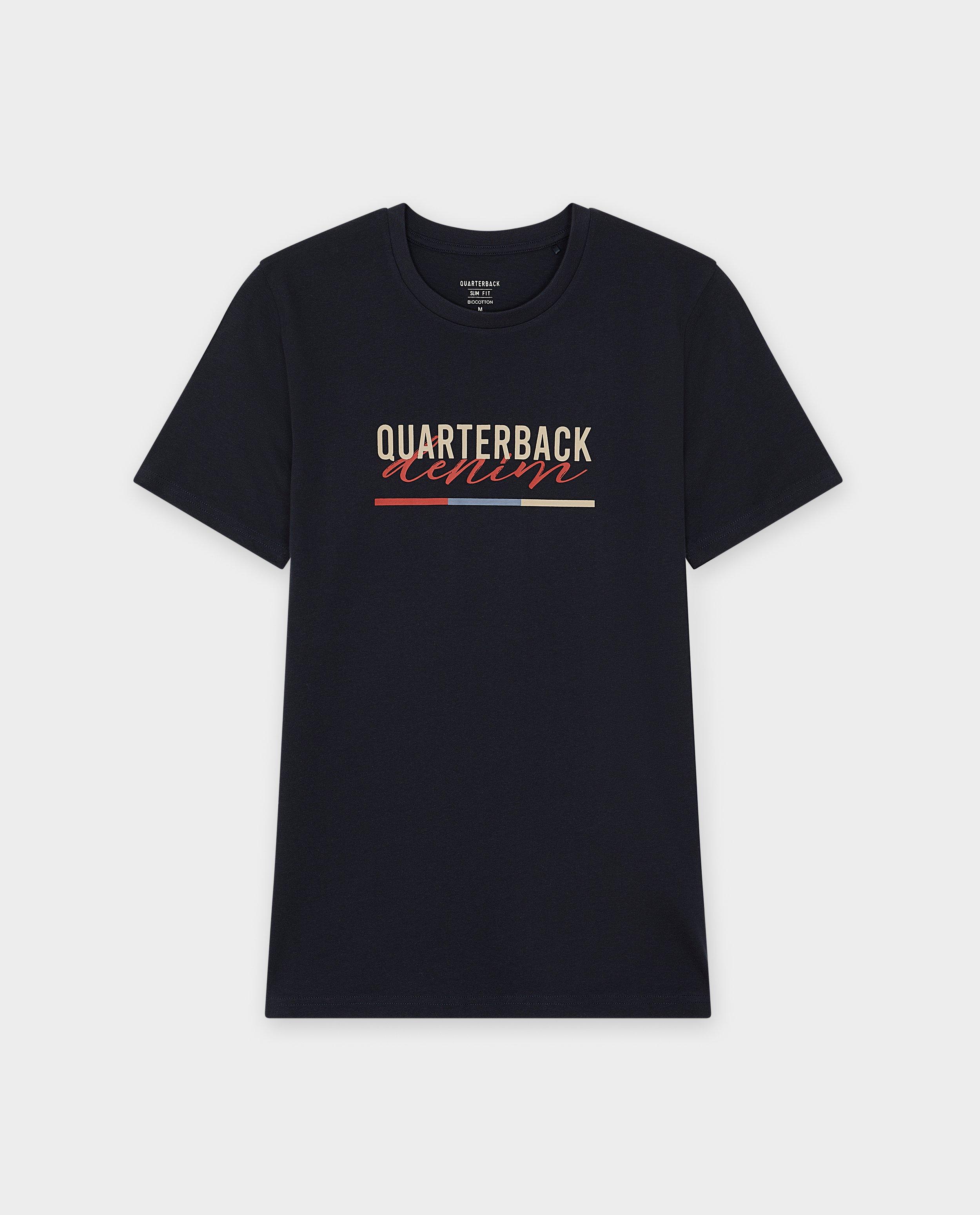 Sötétkék feliratos Quarterback póló, karcsúsított szabású