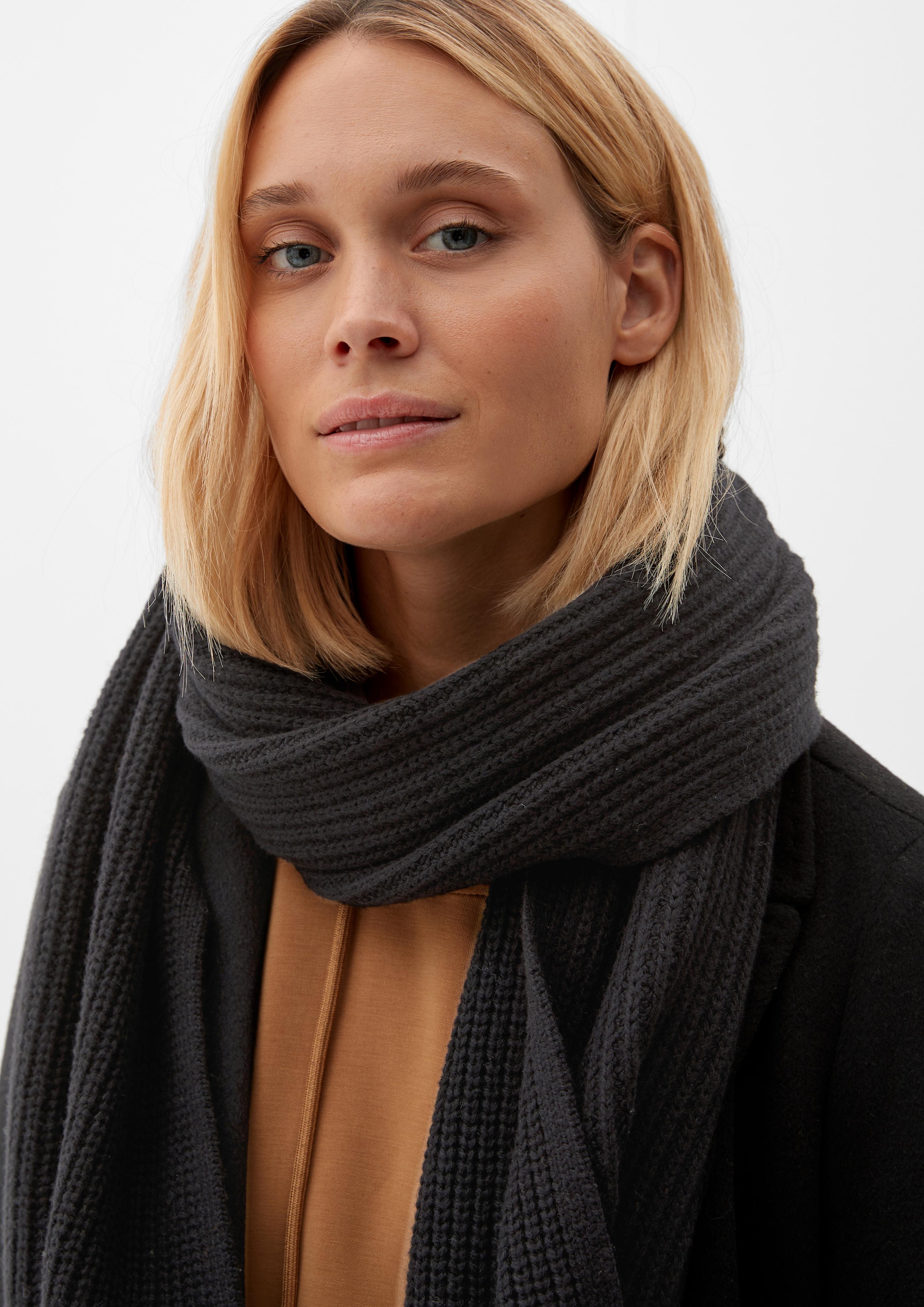 Strickschal aus Viskosemix  2119536-9999