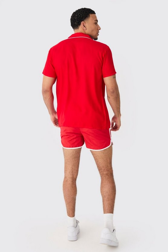 Kurzärmliges Hemd mit Paspeln & Badehose