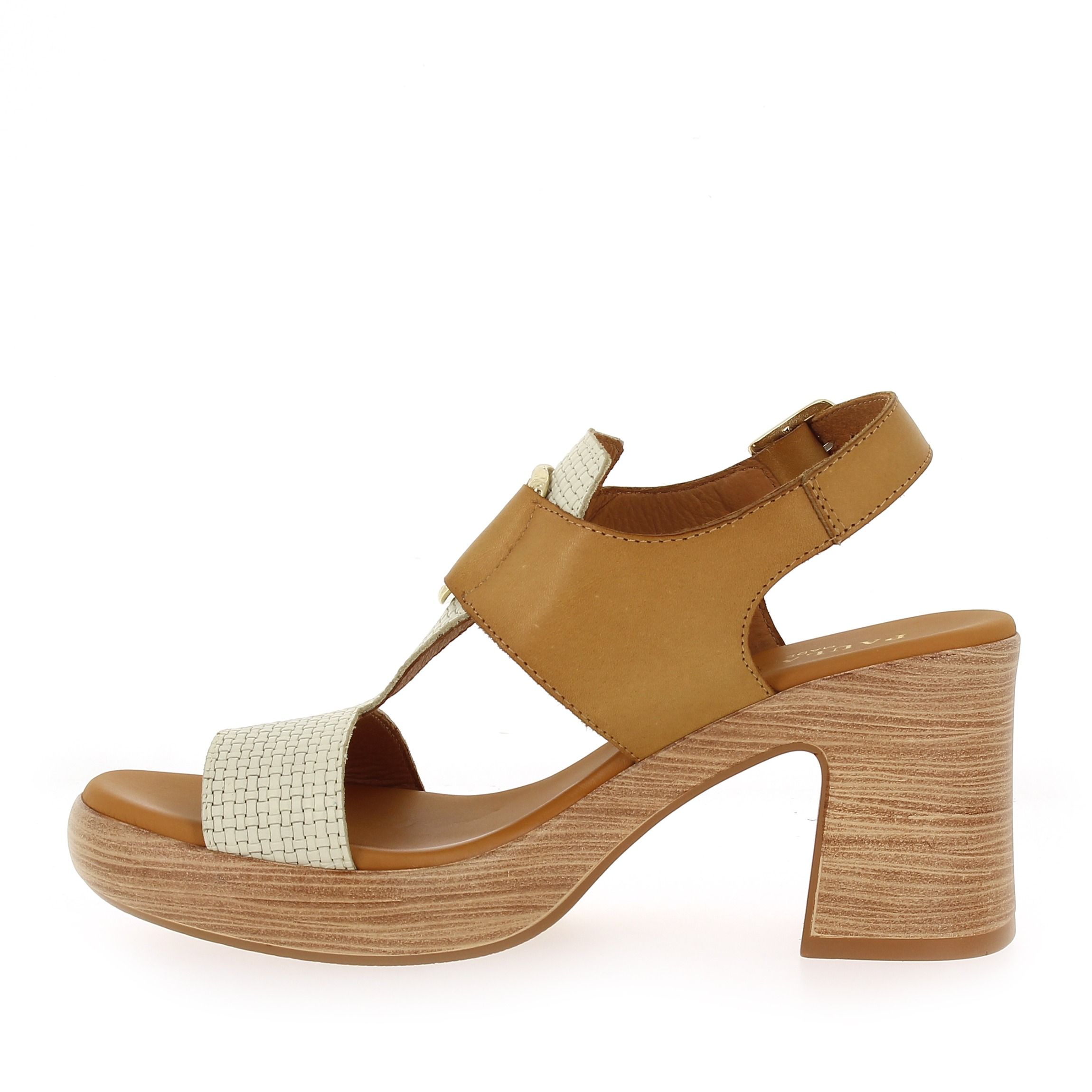 Paula Urban  32 628 - Écru Camel
