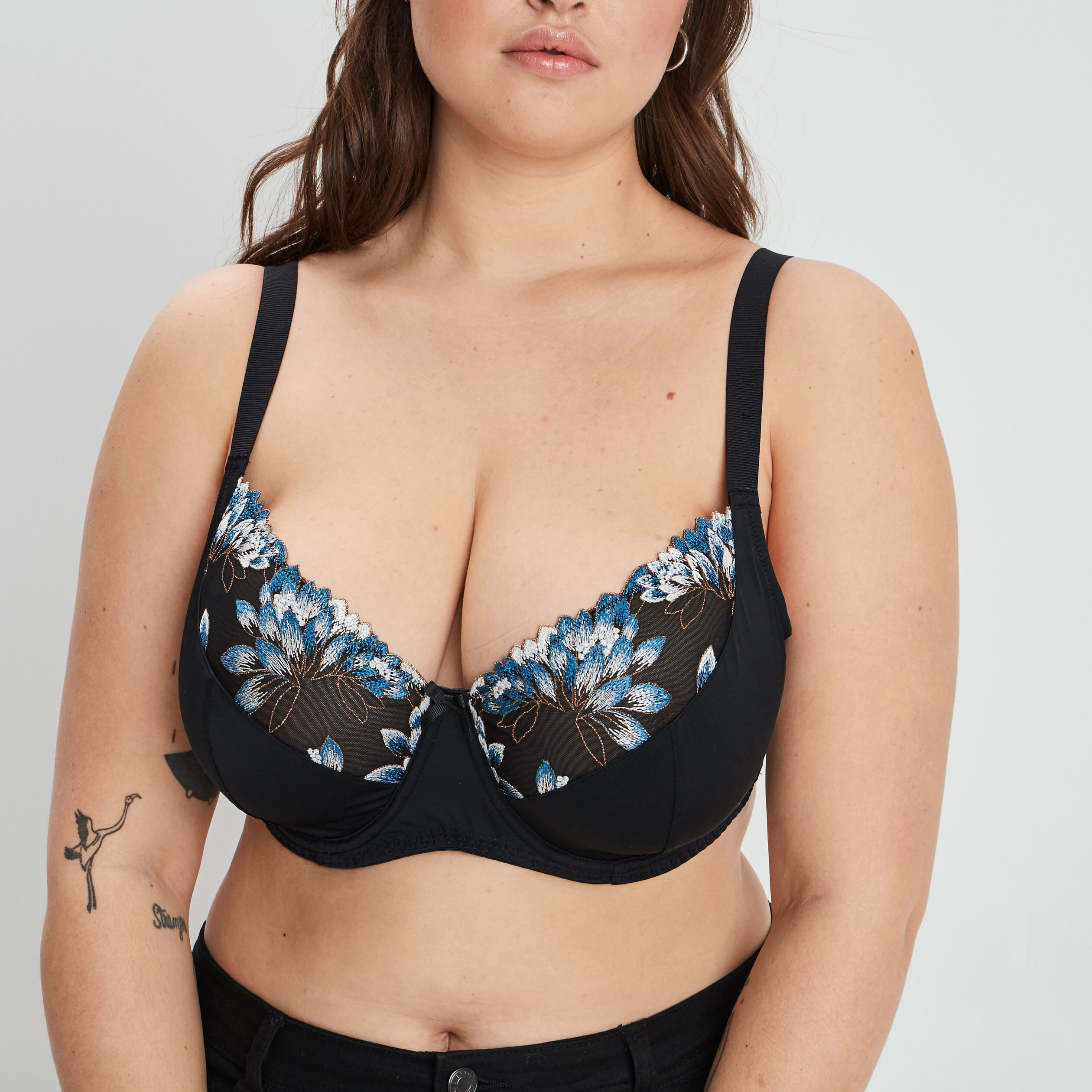 Soutien-gorge emboîtant microfibre noir femme grande taille | La Halle