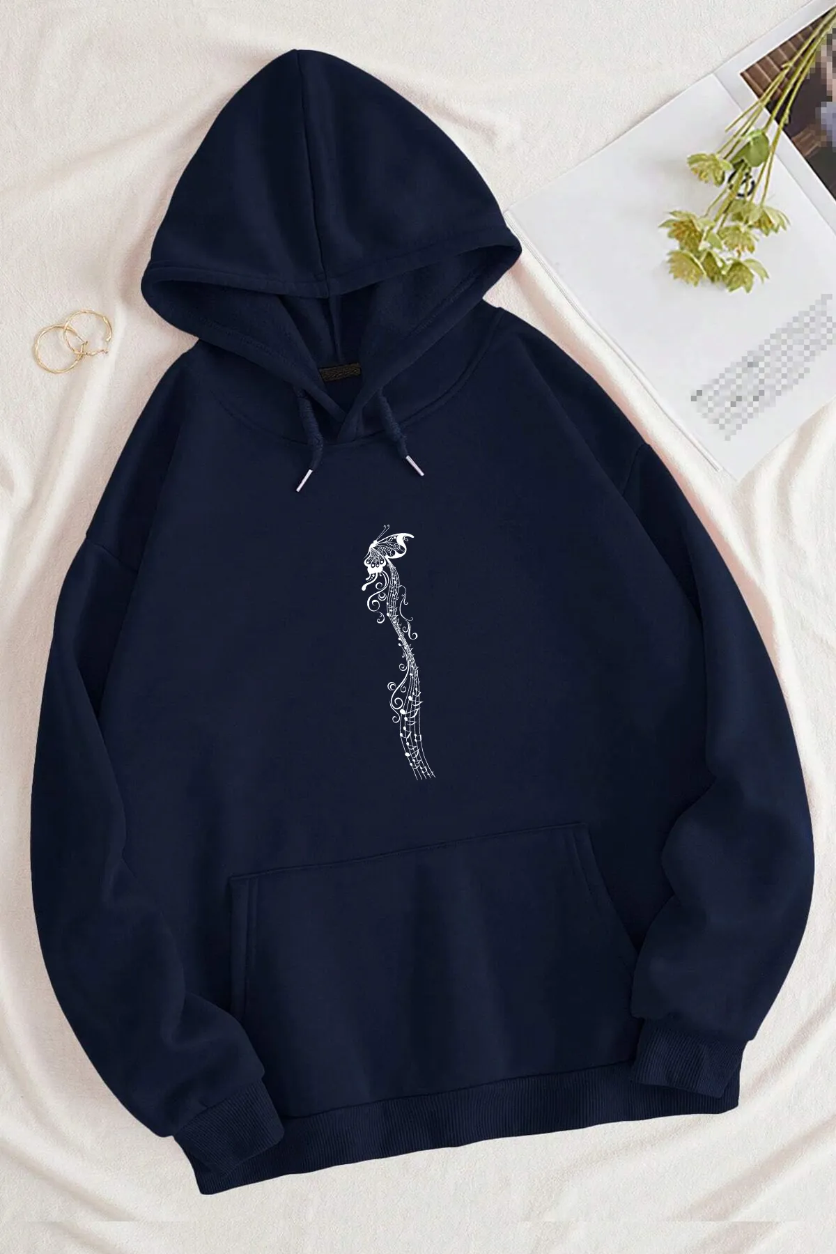 uyguntarz  Schwarzes Saturn-Sweatshirt