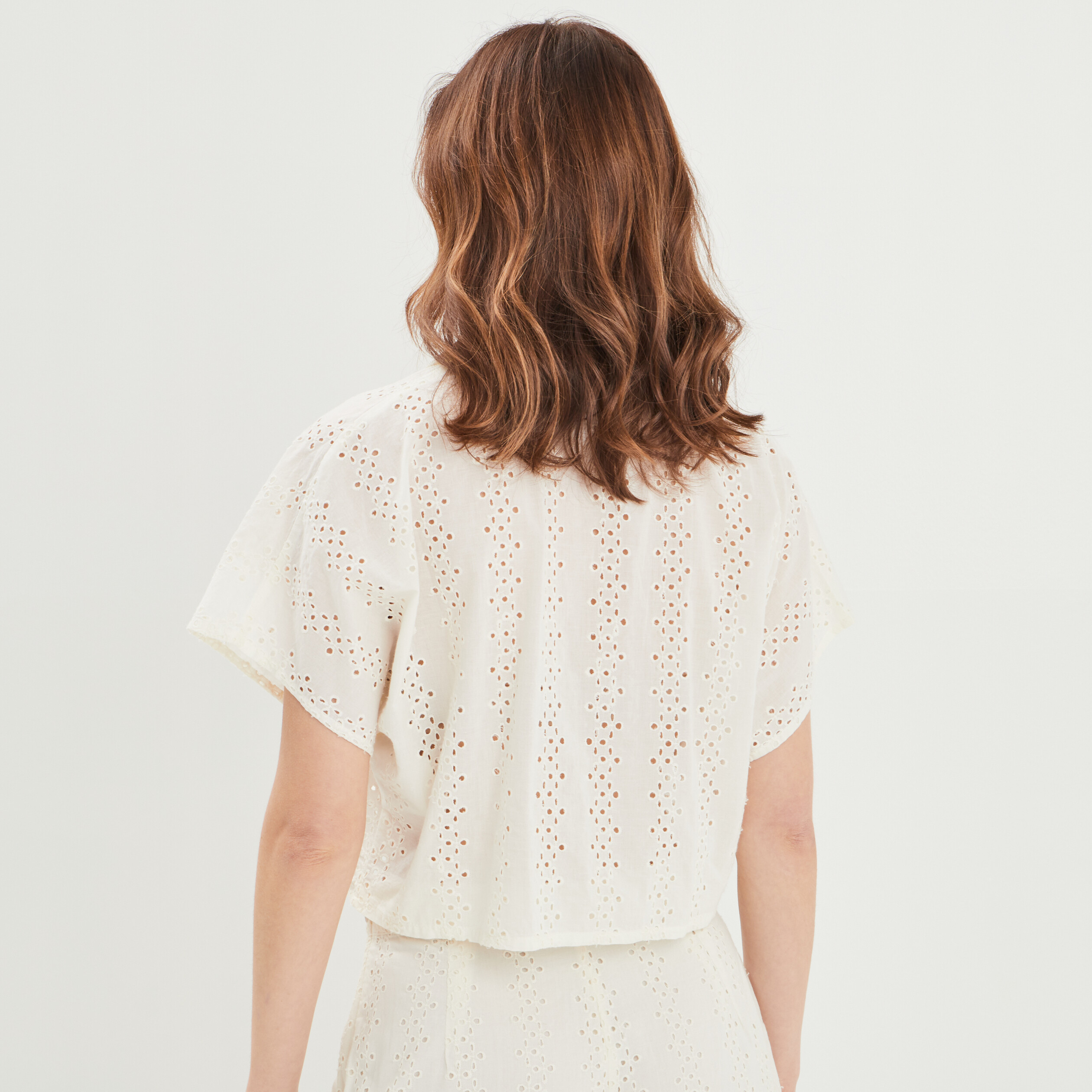 Chemise cropped broderie anglaise Creeks jaune clair femme | La Halle
