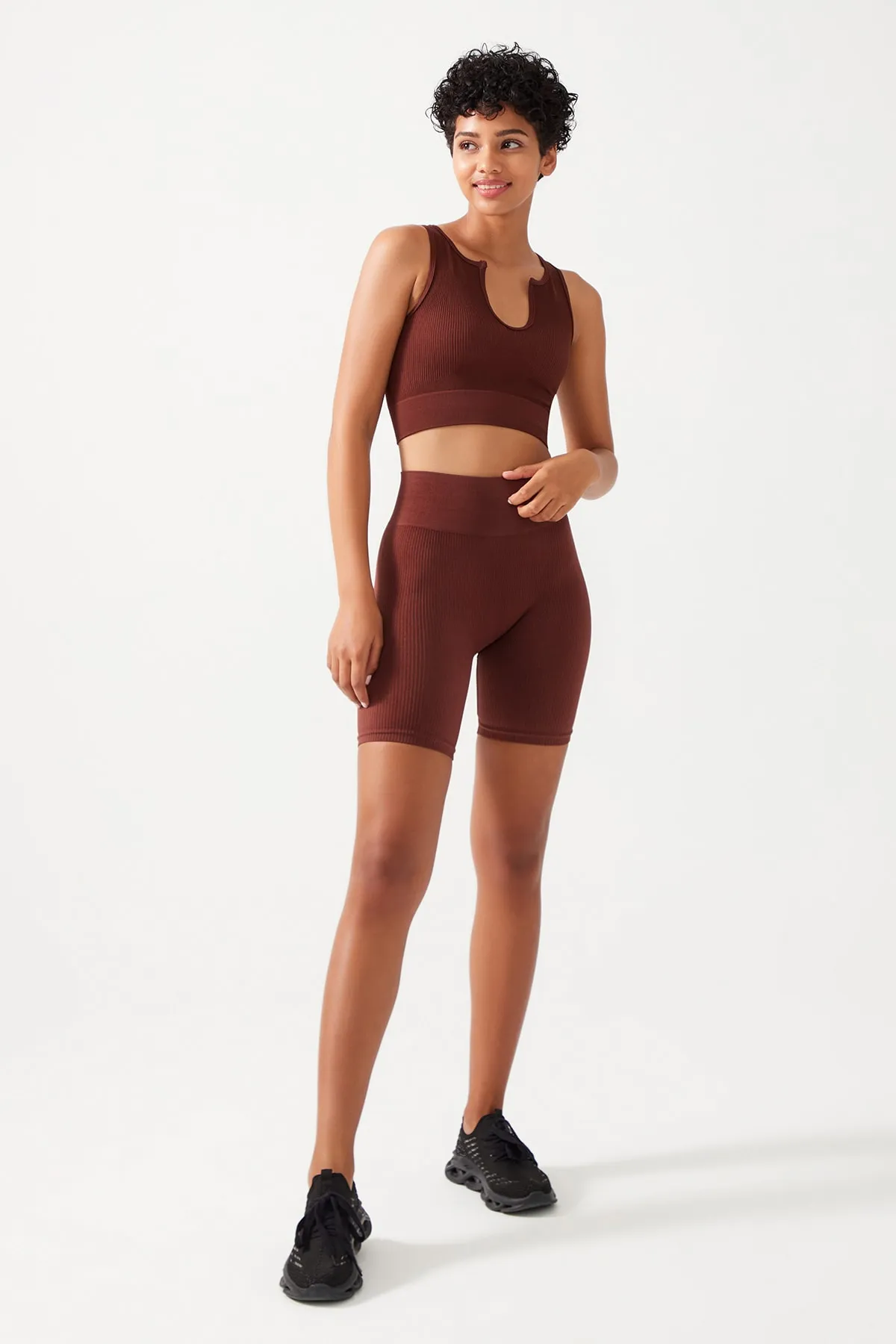 LOS OJOS  Braunes, geripptes, bauchfreies Bustier-Top mit U-Ausschnitt für Damen