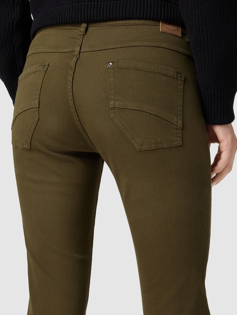 Slim Fit Jeans mit Stretch-Anteil Modell 'TWIGY' in olivgrün
