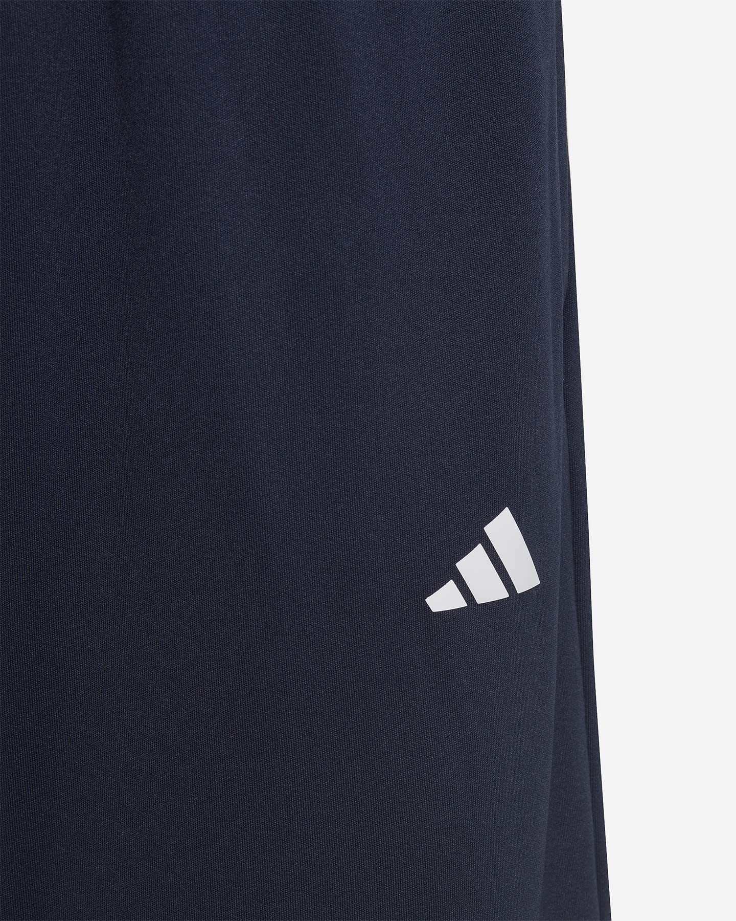 Kompletná súprava Adidas Basic Jr IC5669