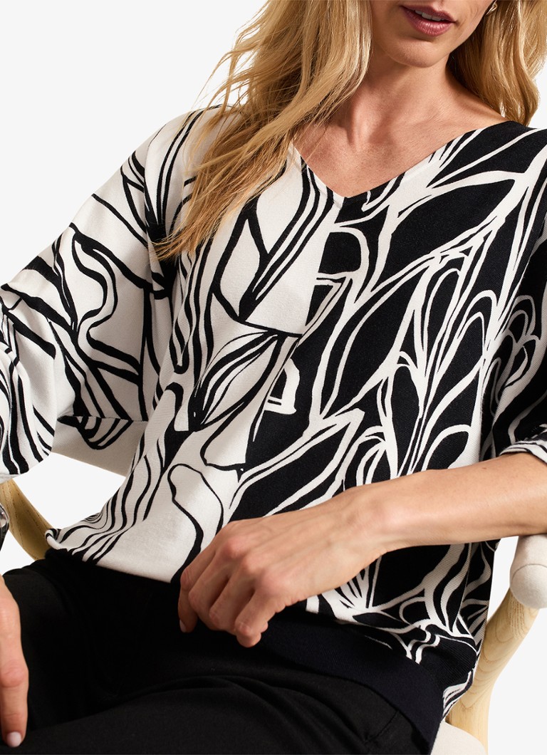 Phase Eight Ava finely knitted pullover with tree print