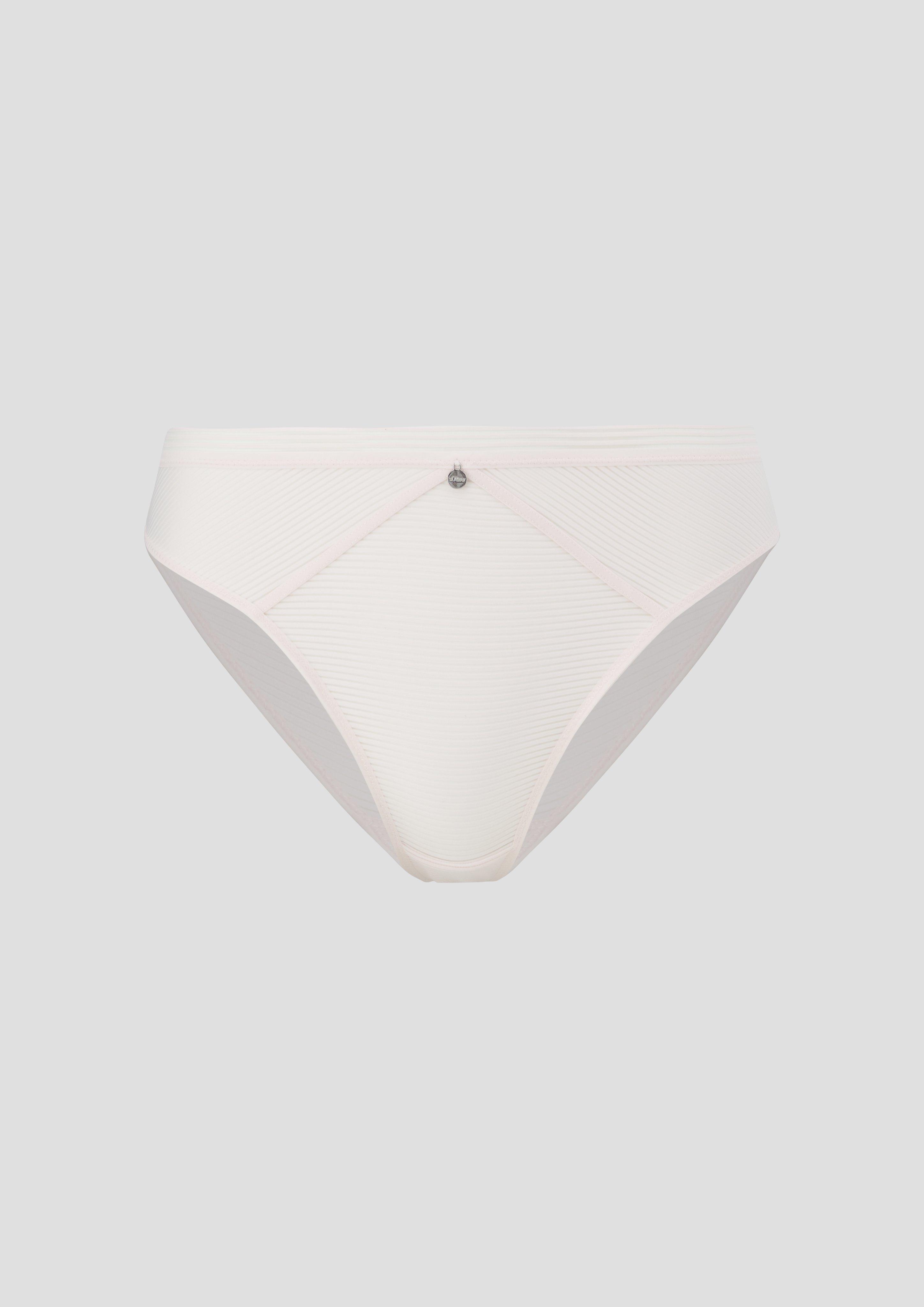 String mit Mesh-Details  6007847-4000