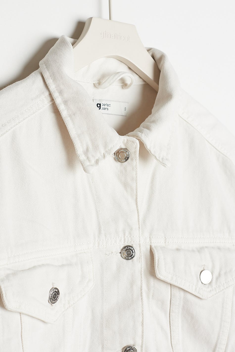 Cropped denim jacket
