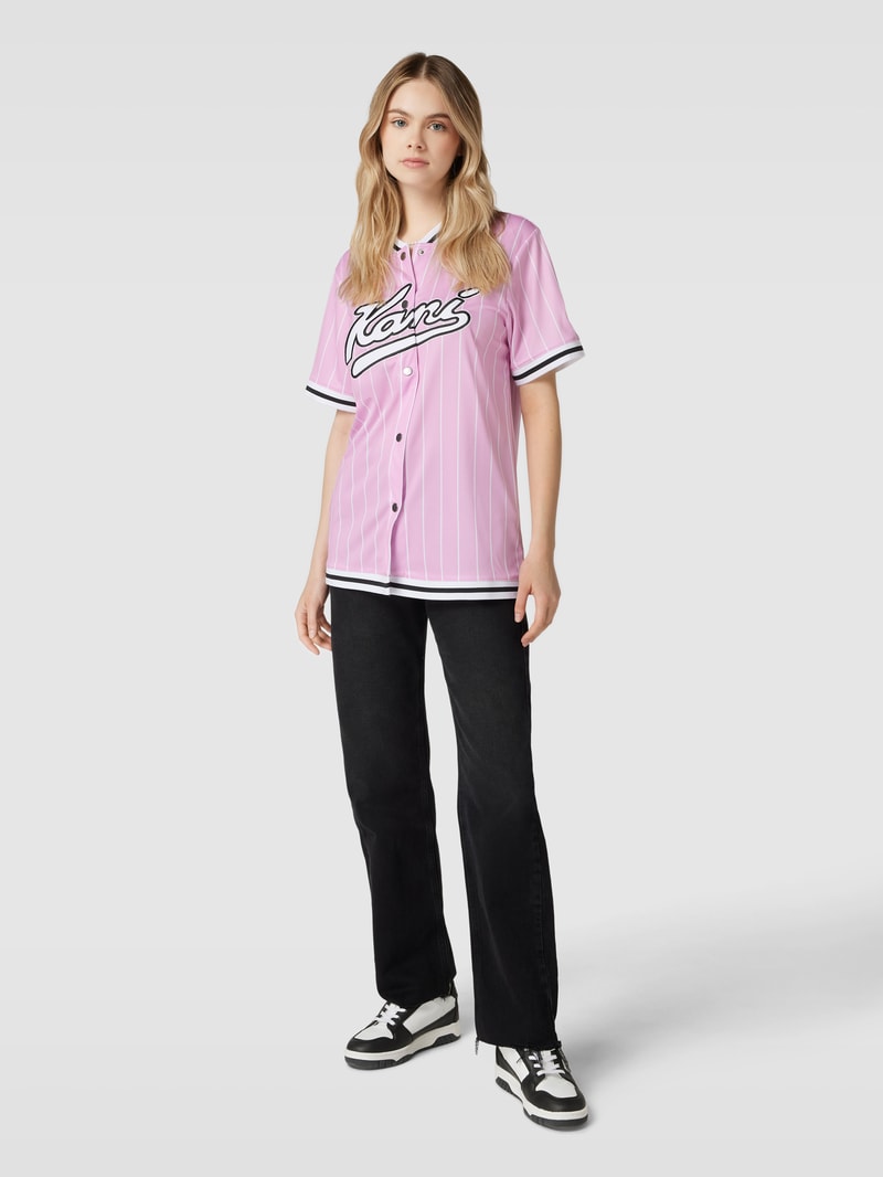 T-Shirt mit Knopfleiste in pink