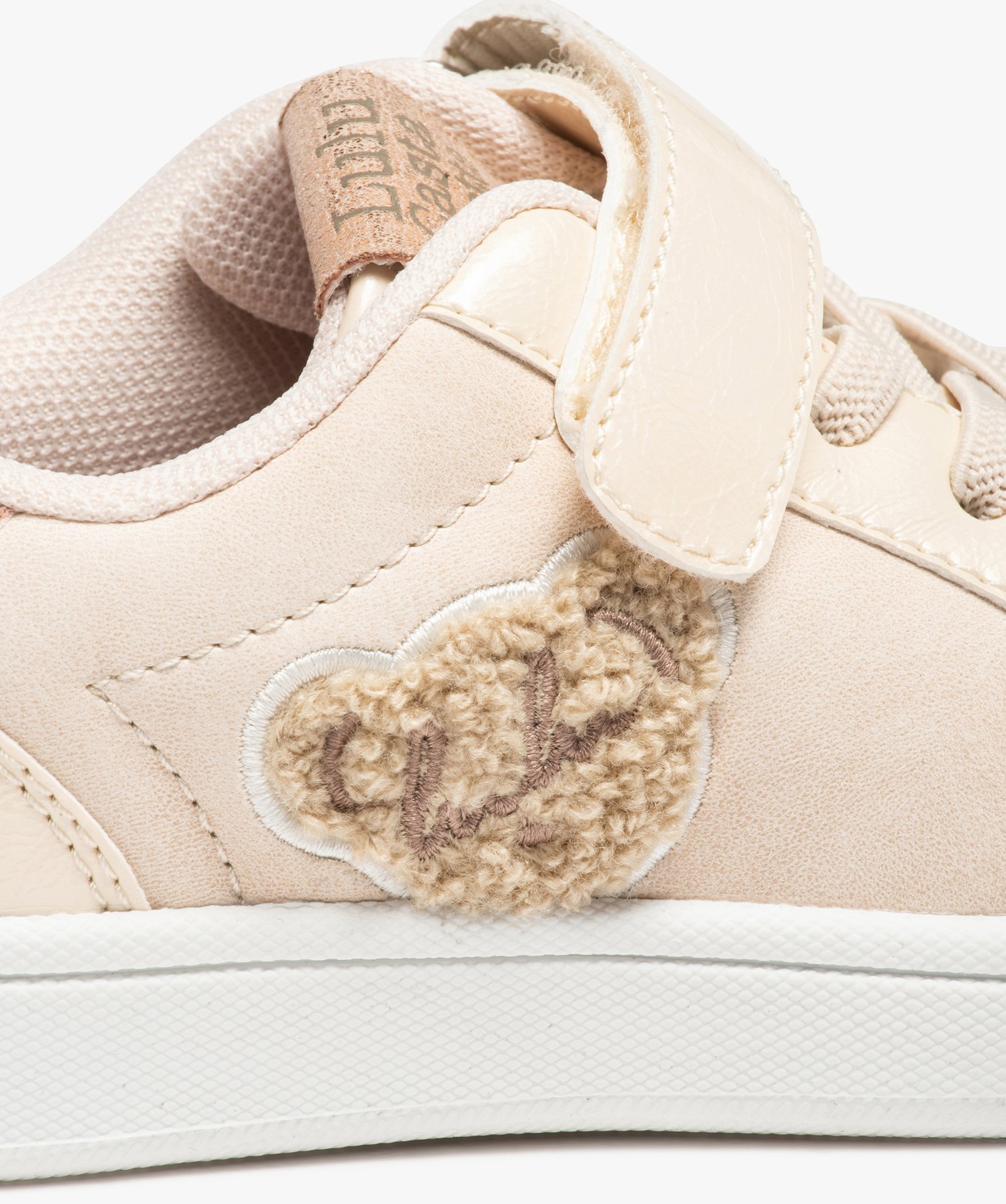 Baskets fille à détails brillants et vernis – LuluCastag... beige | GEMO