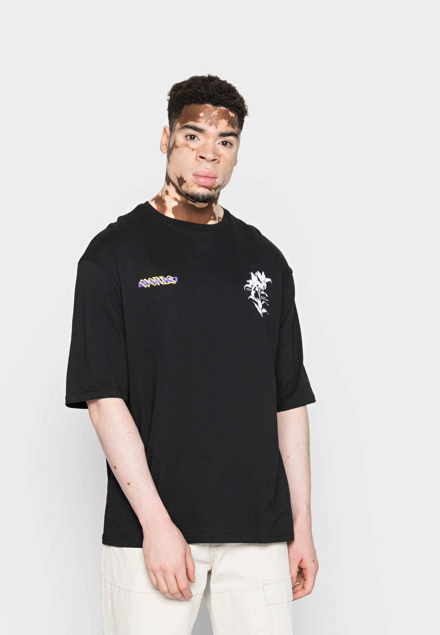 CAMISETA GRÁFICA YOURTURN BEYOND UNISEX - Camiseta con estampado