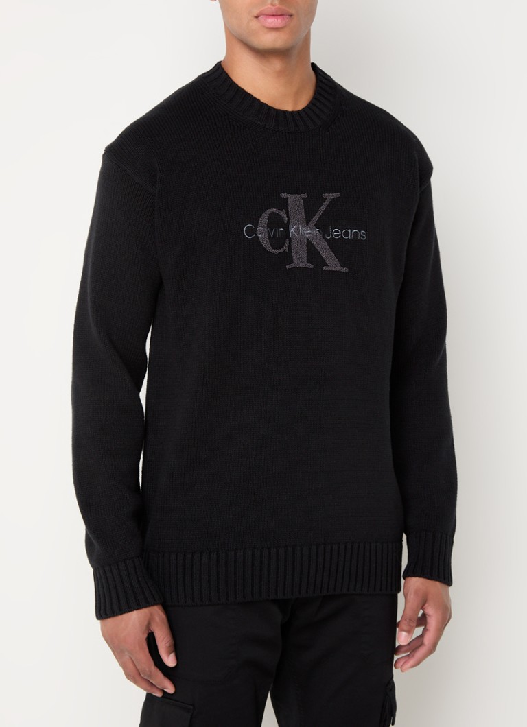 Pulover tricotat fin de la Calvin Klein, cu logo brodat.