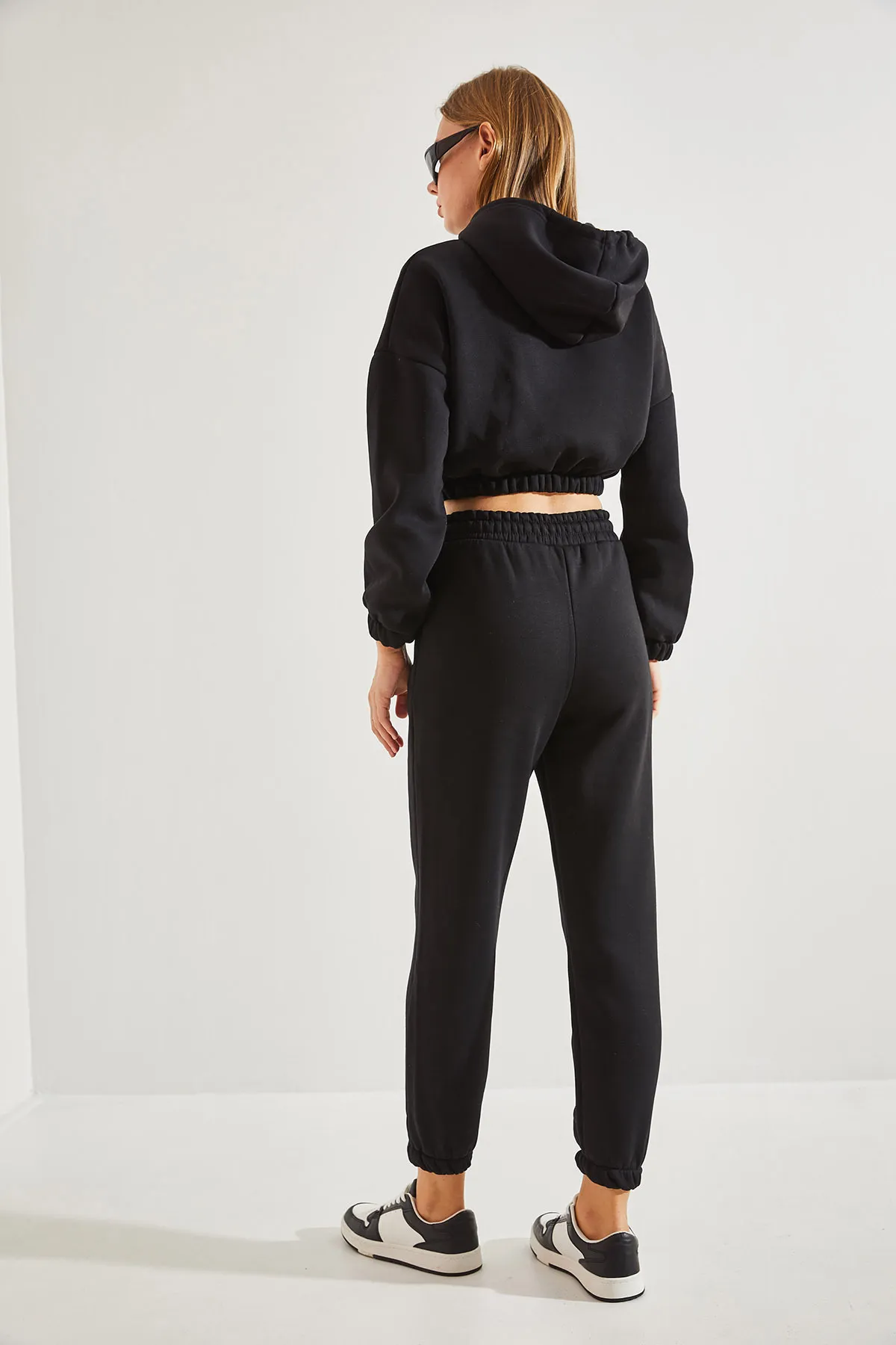 Bianco Lucci  Kurze Damen-Sweathose mit Kapuze, elastischem Bund, Oberteil und Unterteil im Set