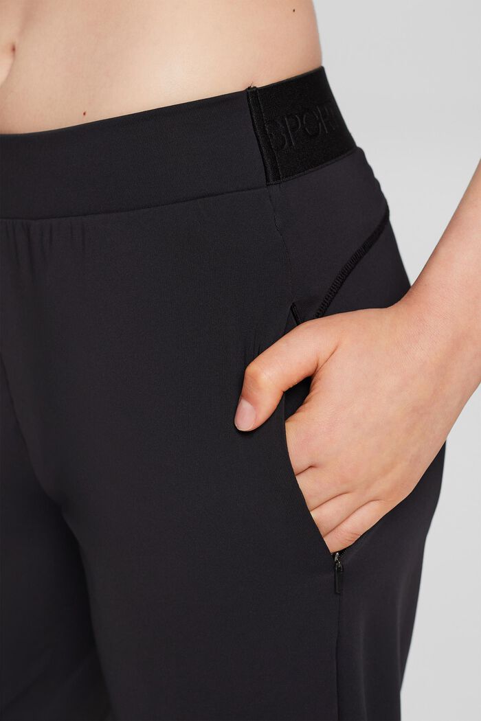 Recycelt: Hose mit weitem Bein