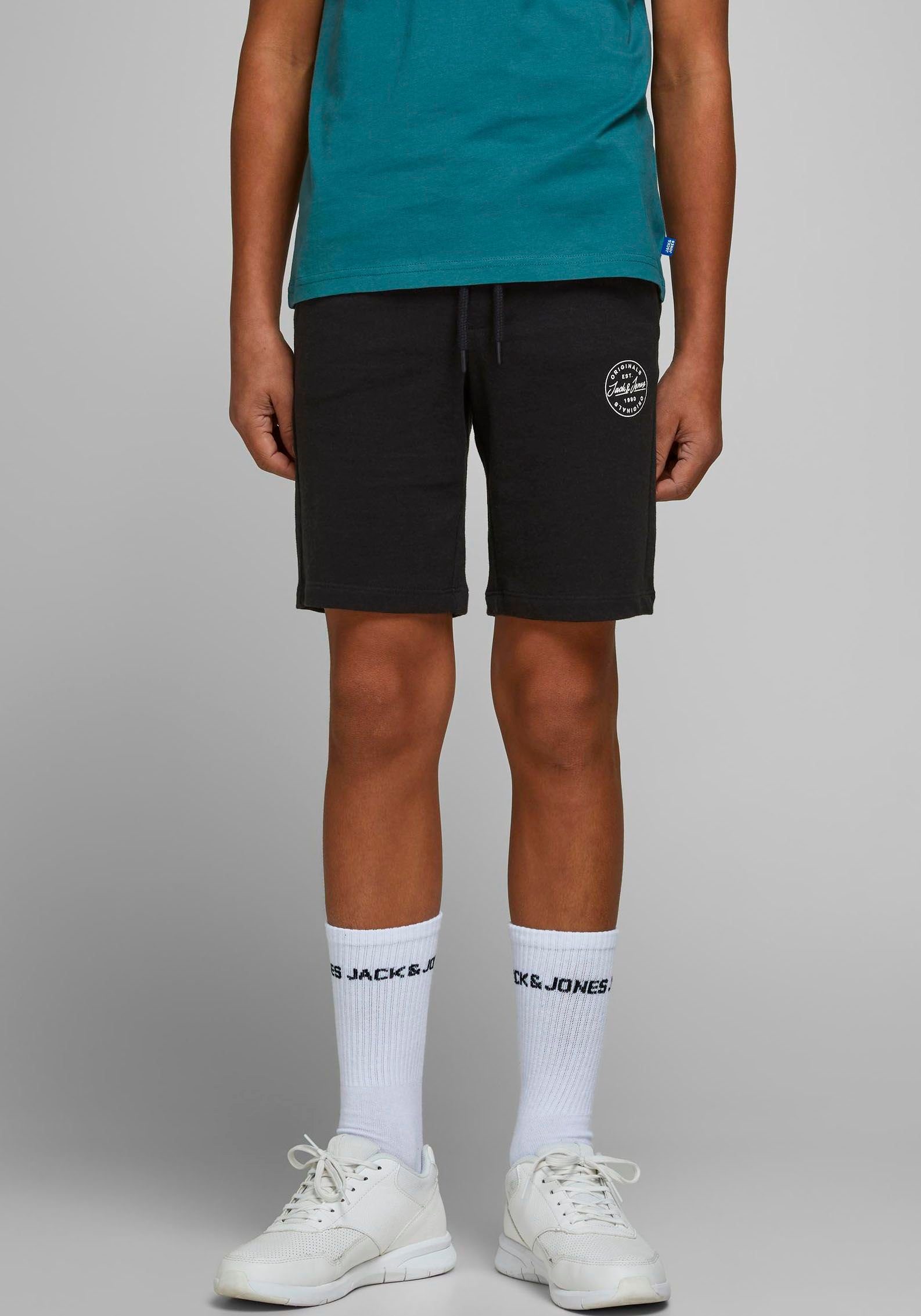 Jack & Jones Junior Sweatbermudas mit kleinem Druck