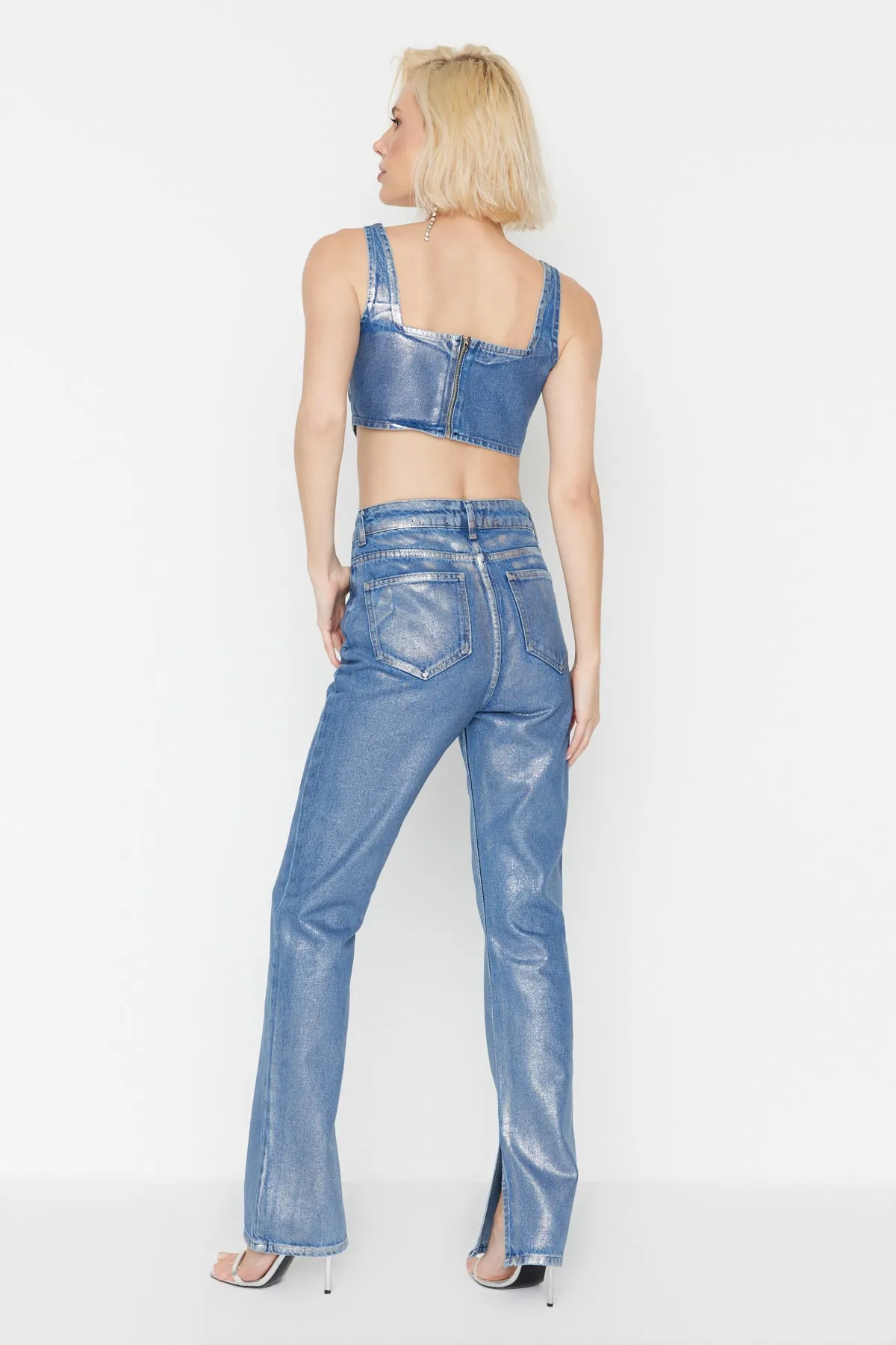Trendyol Collection  Blaue Glitzer-Jeans aus Denim TPRAW23JE00008