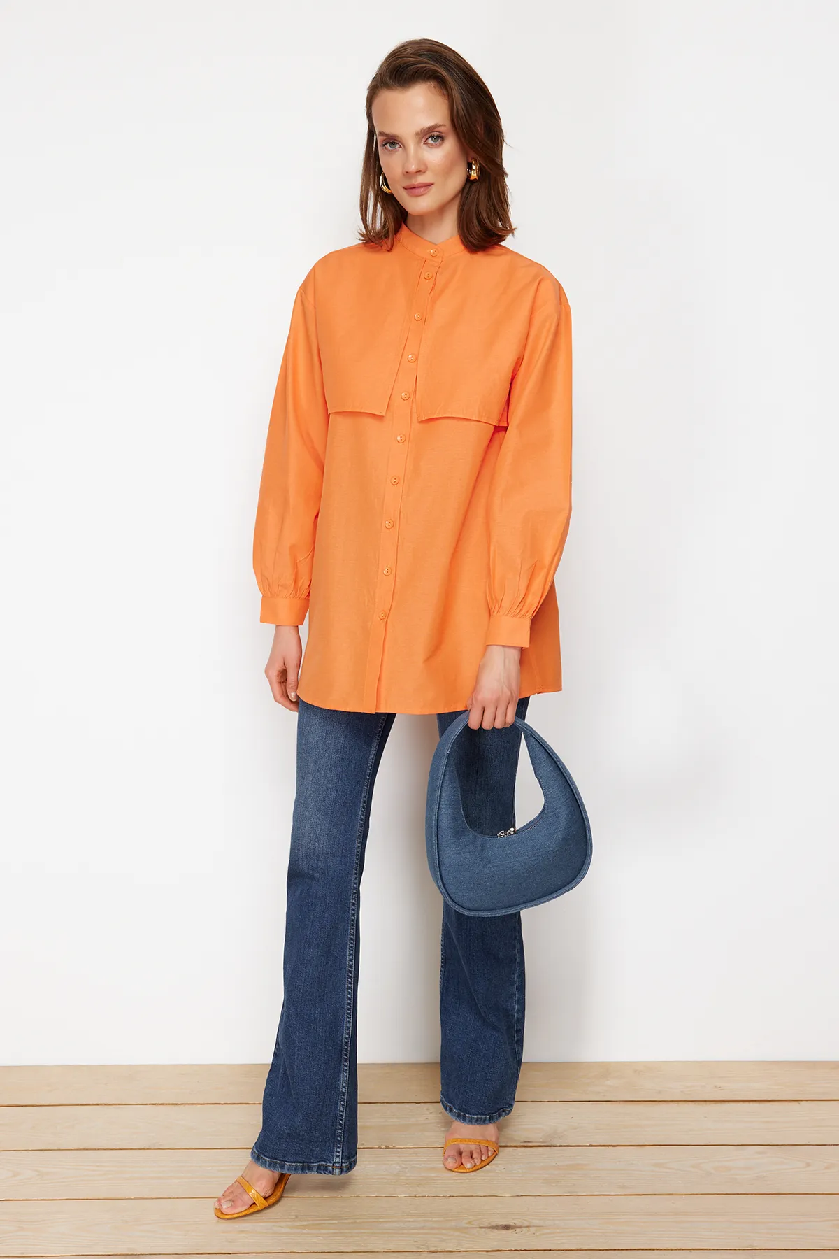 Trendyol Modest  Orangefarbenes gewebtes Baumwollhemd TCTSS23TG00030