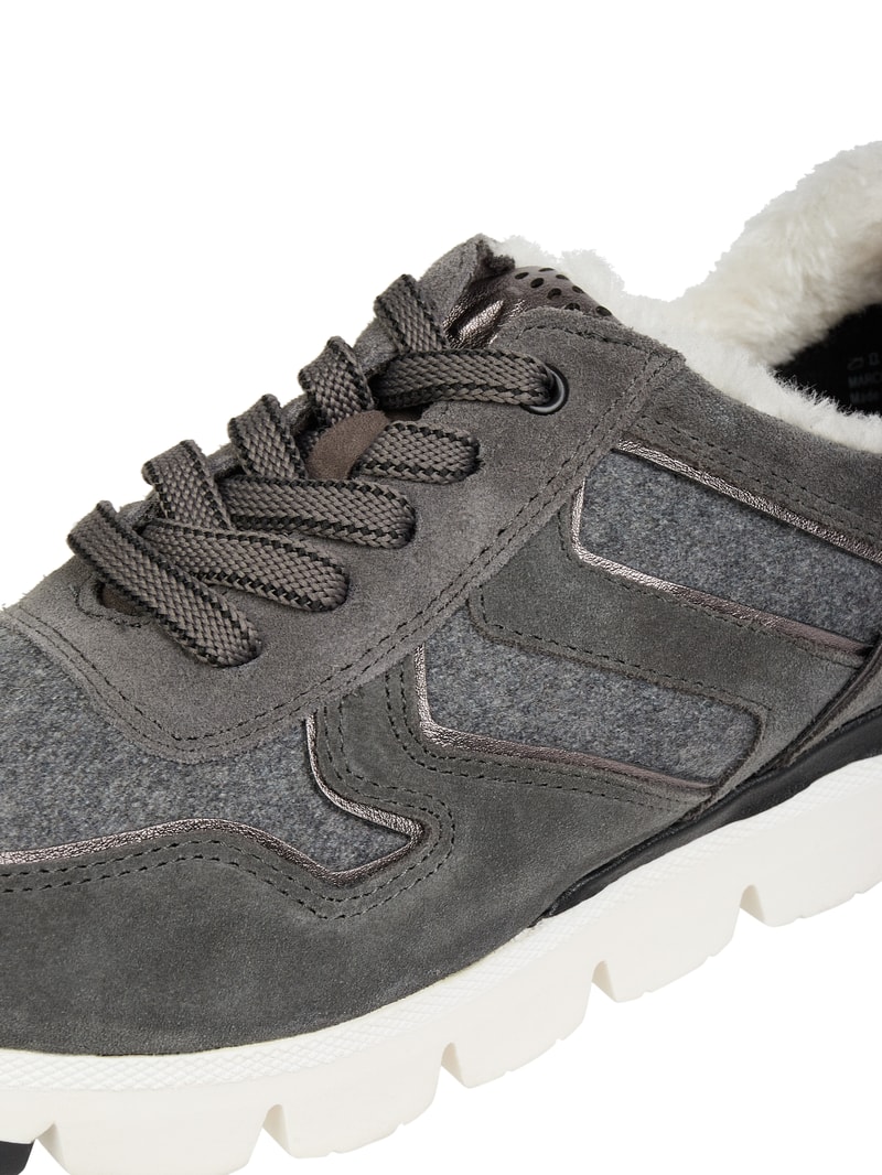 Sneaker aus Veloursleder und Textil in dunkelgrau
