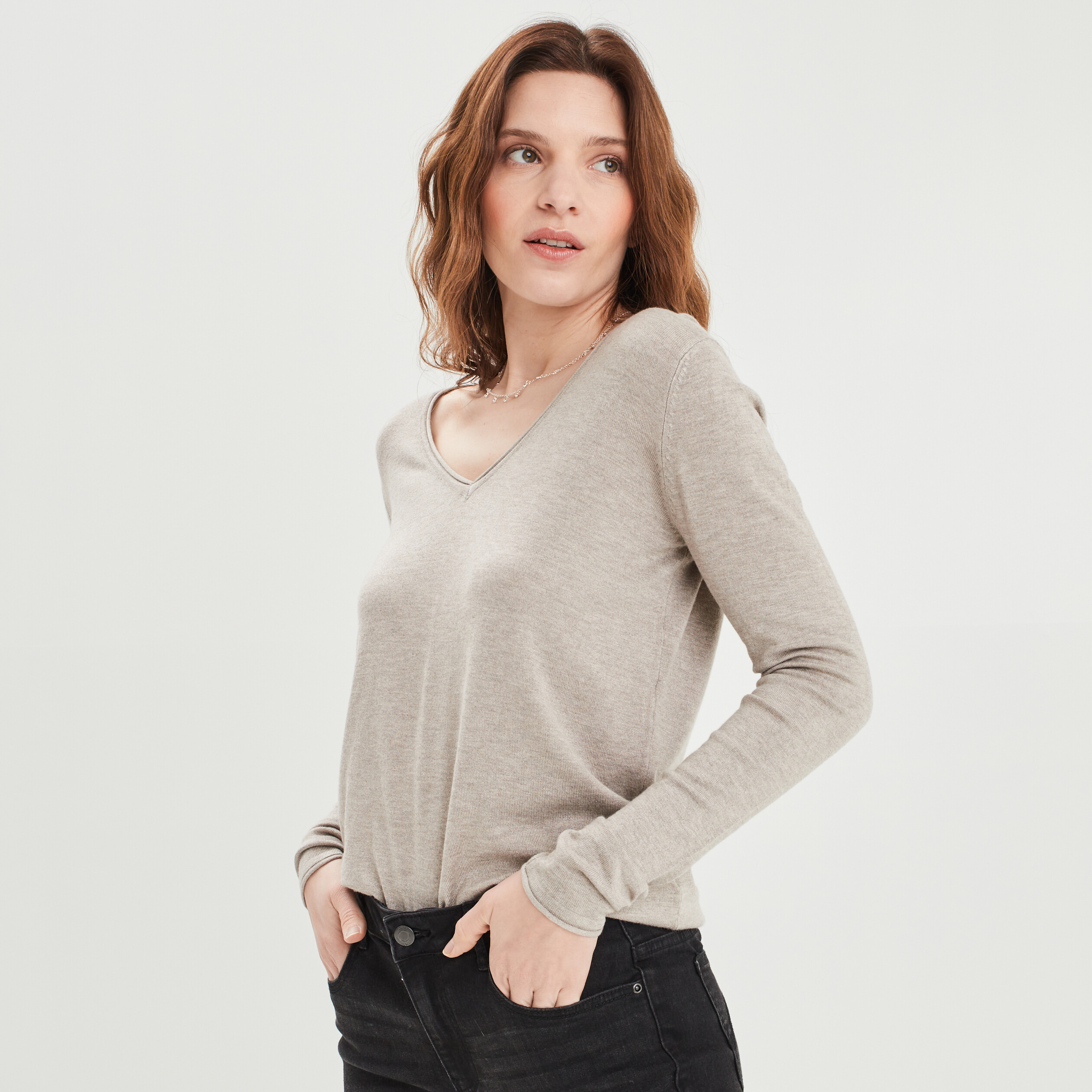 Pull avec col en V beige femme | La Halle