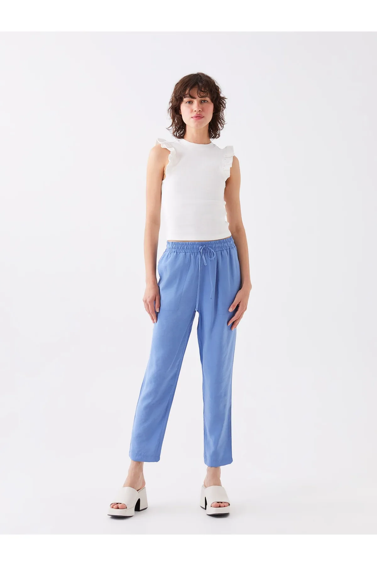 LC Waikiki  Einfarbiges Athlete-Shirt für Damen mit Rundhalsausschnitt