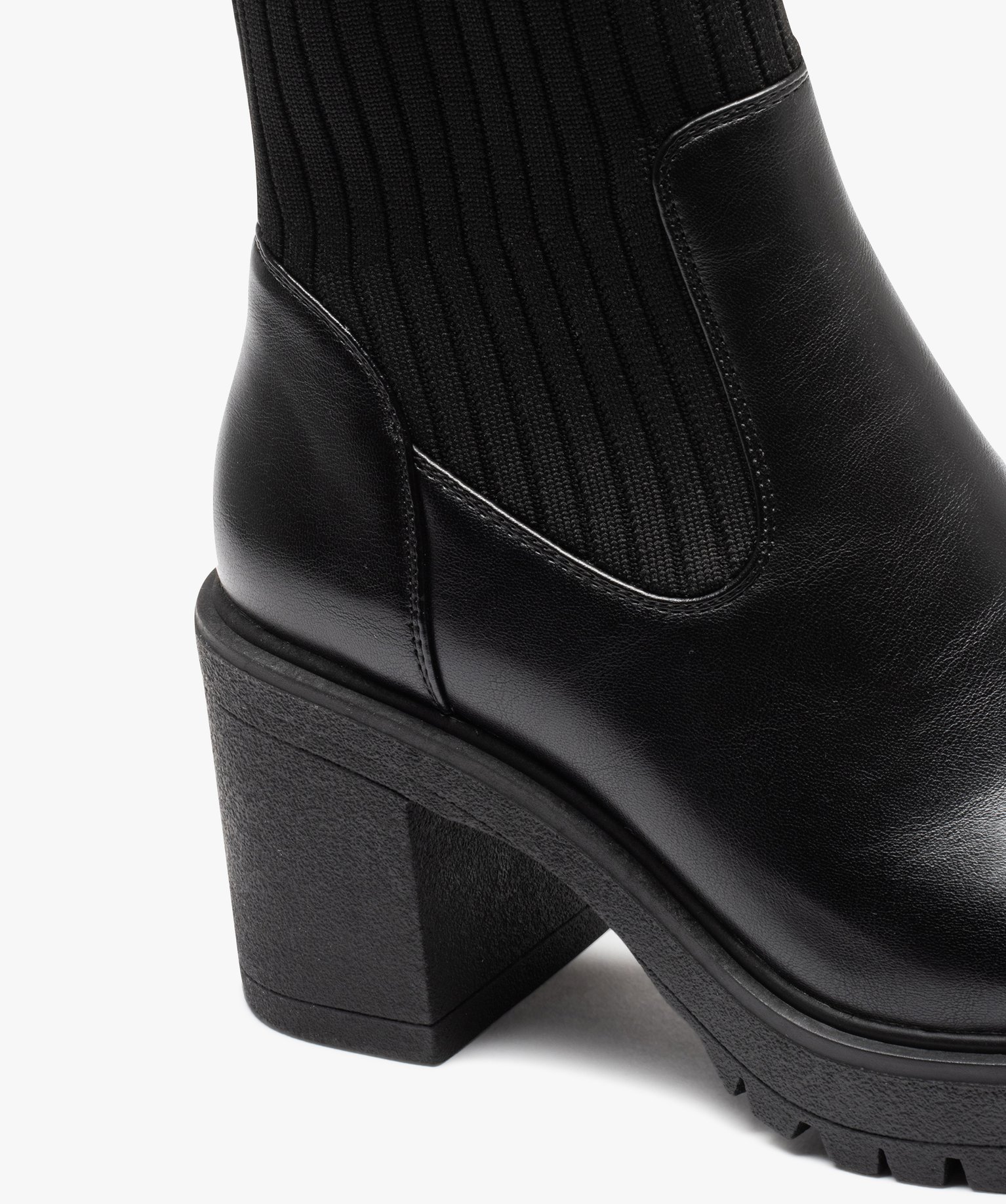 Boots femme unies à talon carré et col chaussette noir | GEMO