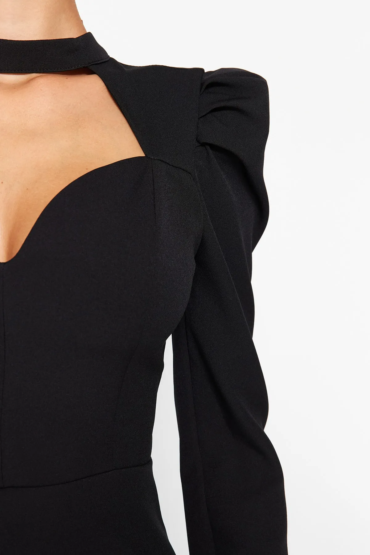 Trendyol Collection  Schwarzes, tailliertes, gewebtes, elegantes Abendkleid TPRAW24EL00004