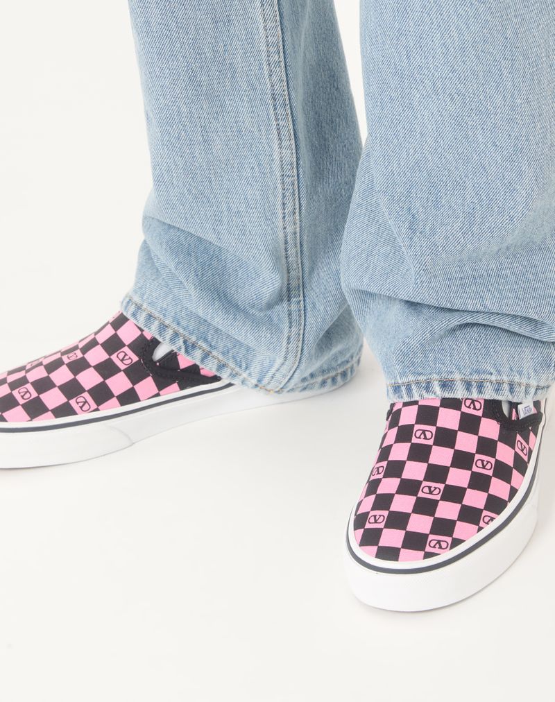 Baskets slip-on Valentino Garavani et Vans en tissu à imprimé damier VLogo