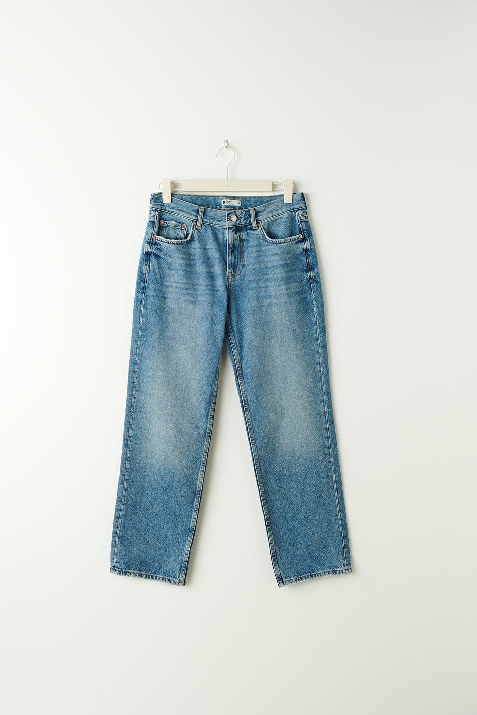 Low straight petite jeans