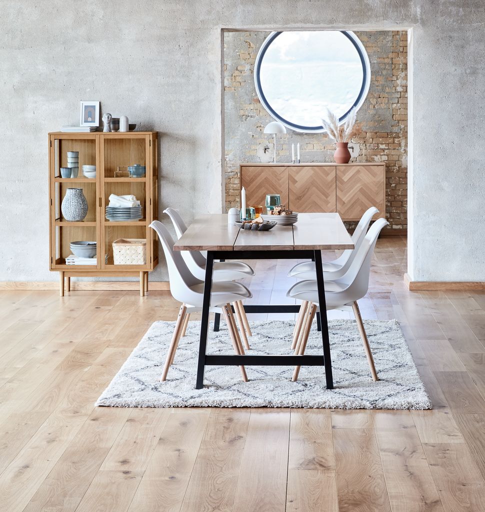 VESTERBY Witryna VESTERBY niska 2 drzwi dąb naturalny