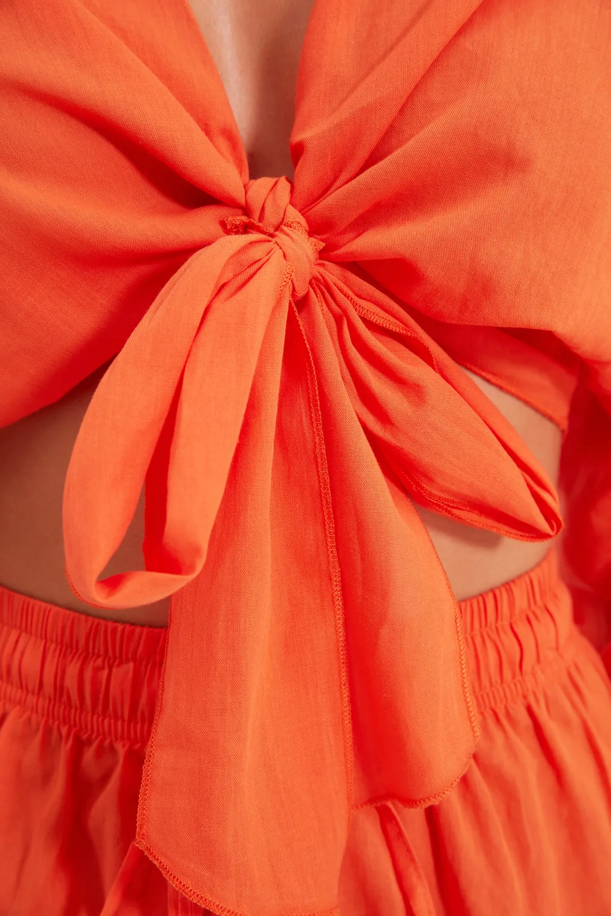Trendyol Collection  Orangefarbenes, gewebtes, gebundenes Blusen-Shorts-Set aus 100 % Baumwolle TBESS21AU0481