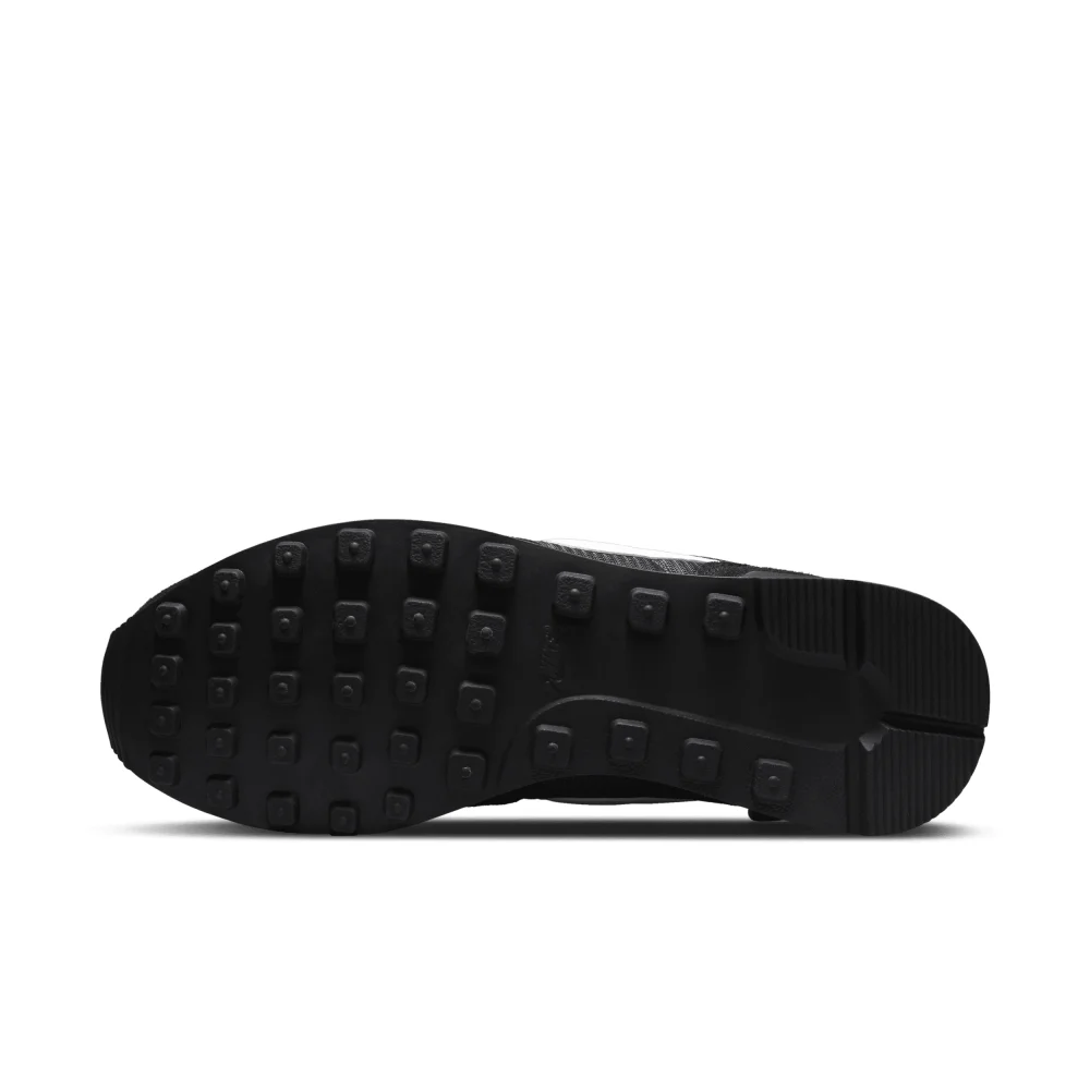Nike Internationalist DR7886-001 / schwarz