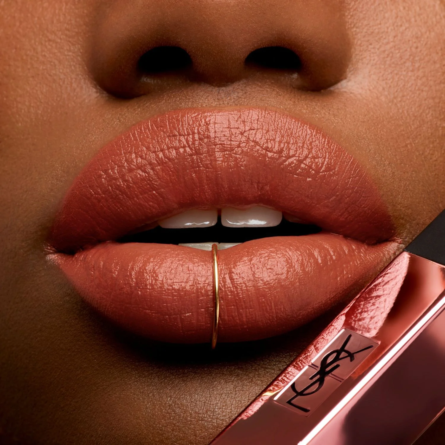 Rouge Pur Couture The Slim Glow Matte Lipstick - Ruj, Ruj Mat