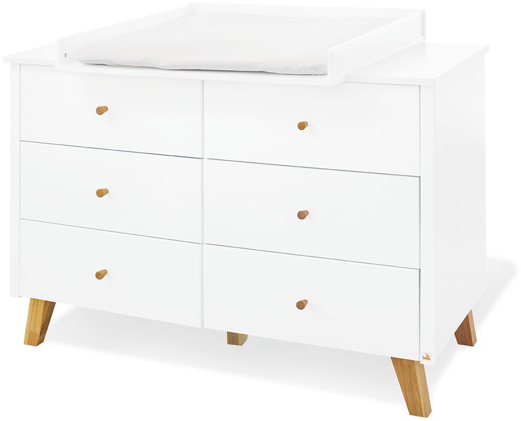 Pinolino® Babyzimmer-Komplettset Pan, (Set, 4-St., Kinderbett, Wickelkommode, Schrank, Wandregal), extrabreit groß; mit Kinderbett, Wickelkommode, Schrank und Wandregal