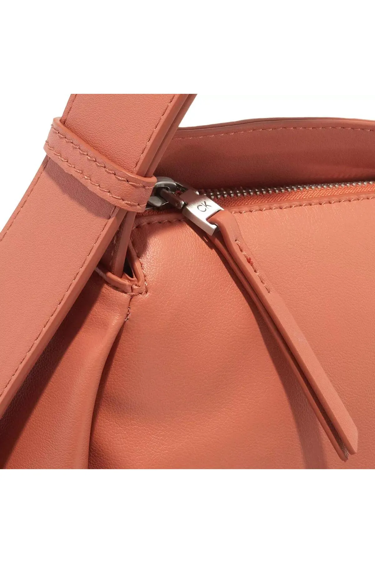 Calvin Klein  Elevated Weiche Schultertasche Kleines Herbstblatt