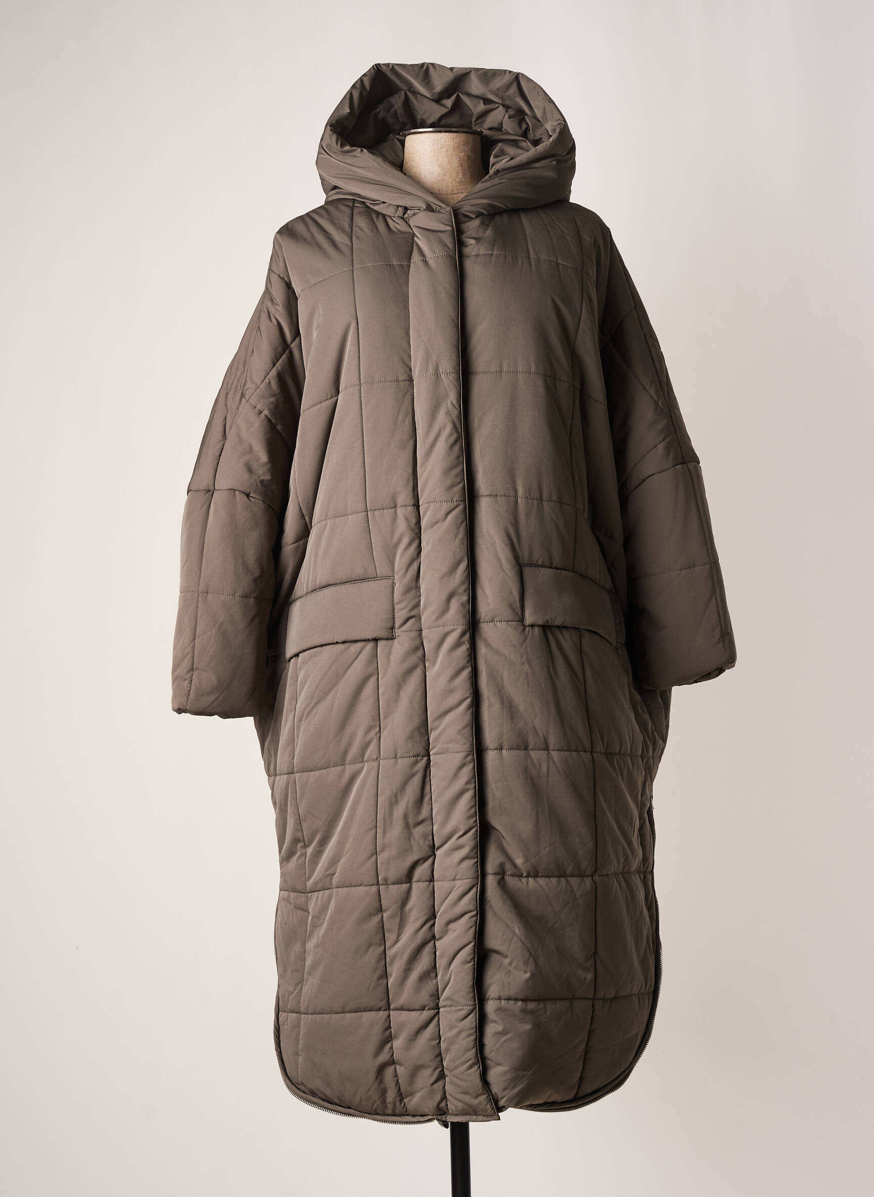 Embassy Of Bricks And Logs Doudounes Femme couleur gris