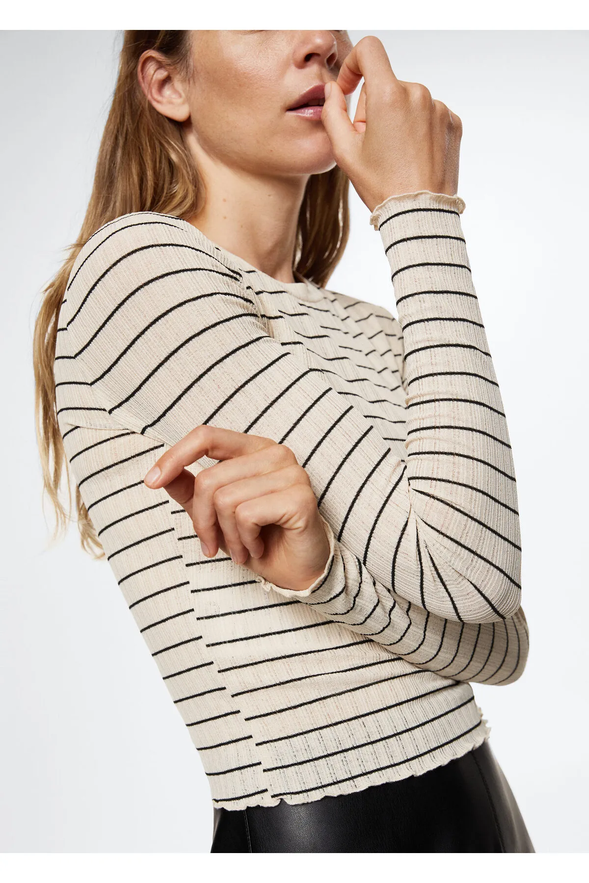 MANGO  Beiges Damen-T-Shirt 37067722